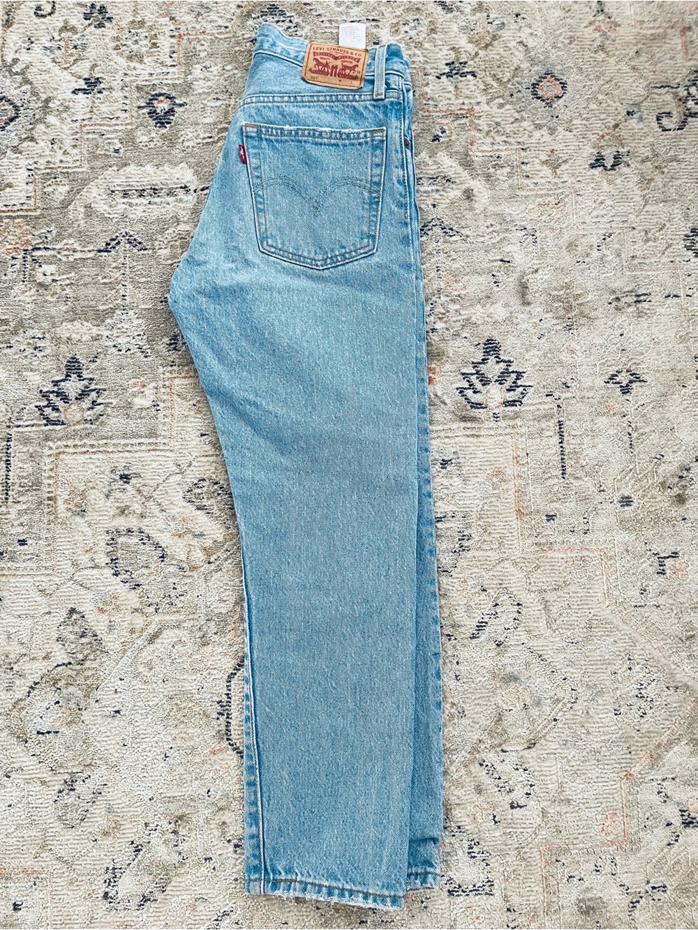 501 Levi's Woman Light Wash Straight Jeans